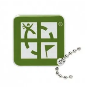 Grüner Geocaching Travel Tag mit Logo und QR-Code